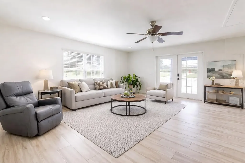 2057 E C 462 Wildwood FL 34785