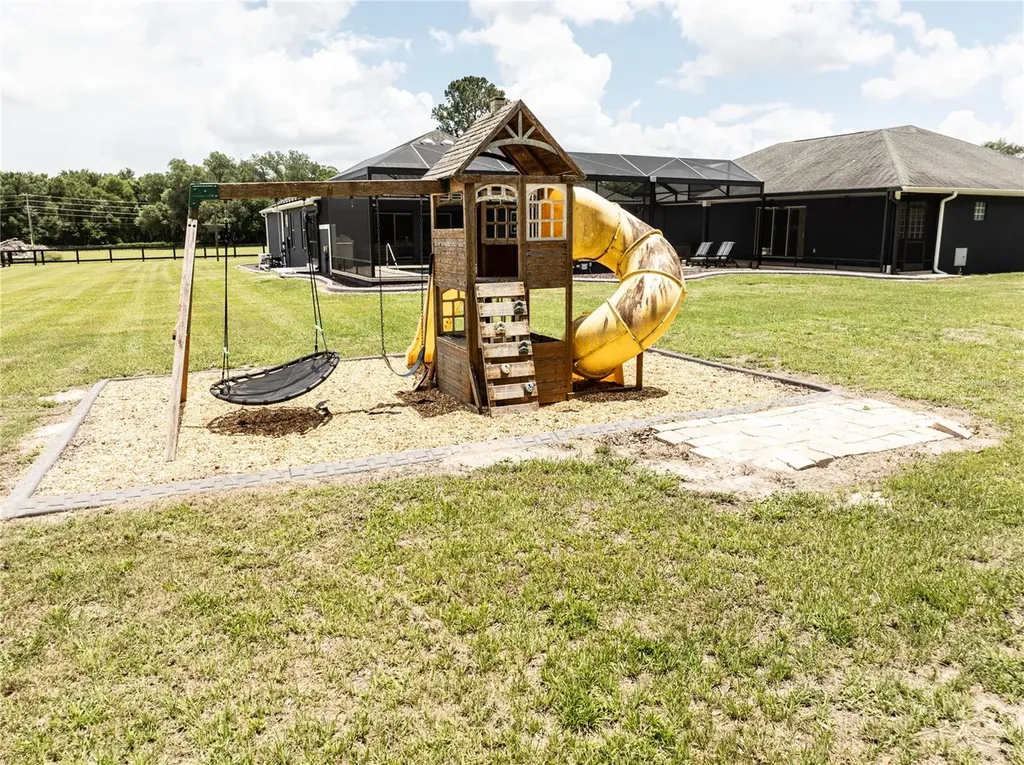 2057 E C 462 Wildwood FL 34785