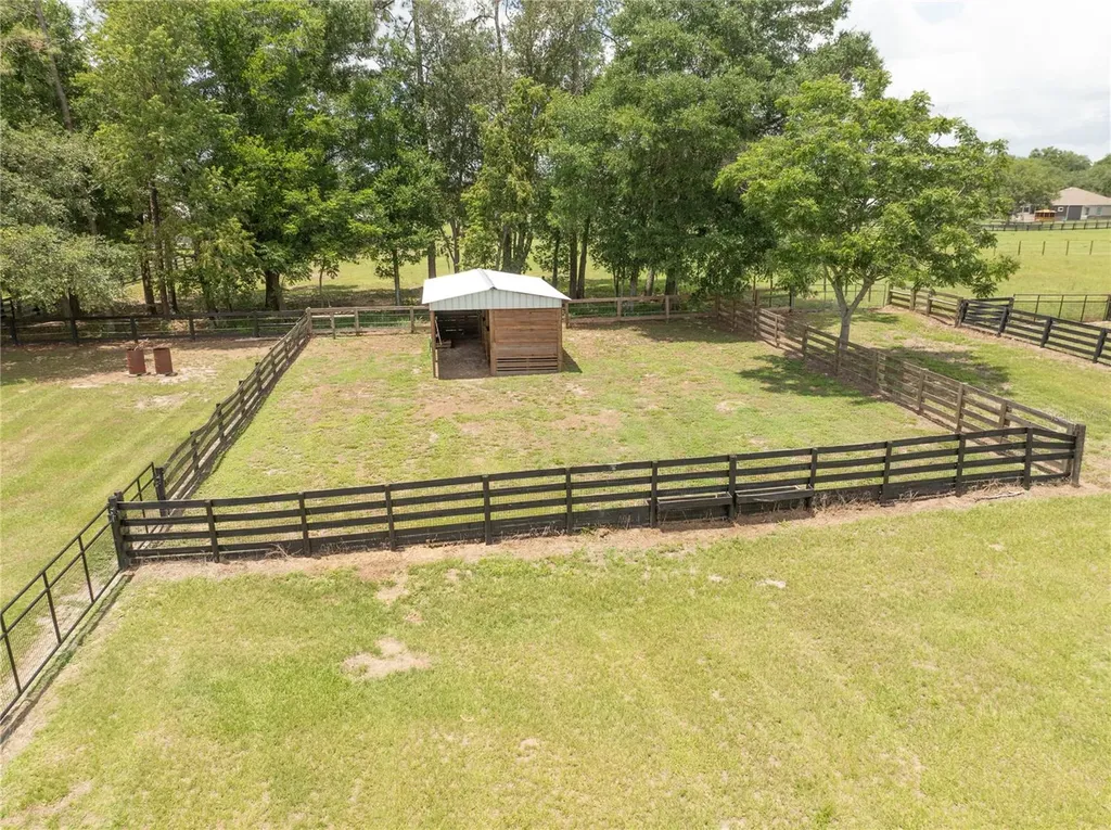 2057 E C 462 Wildwood FL 34785