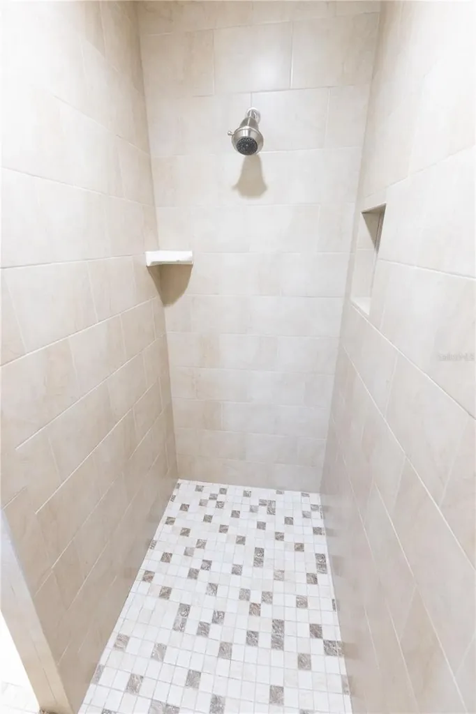 2057 E C 462 Wildwood FL 34785