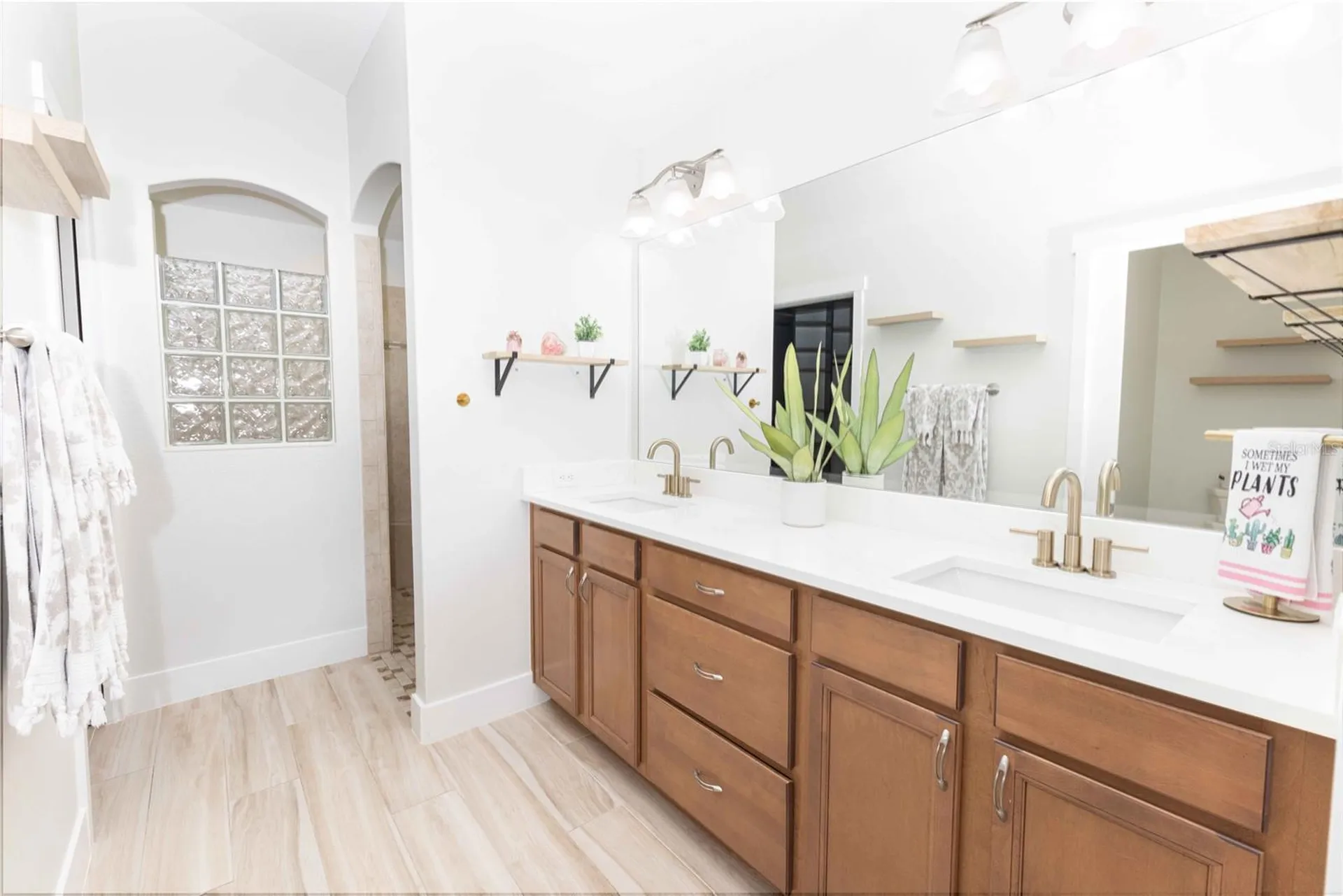 2057 E C 462 Wildwood FL 34785