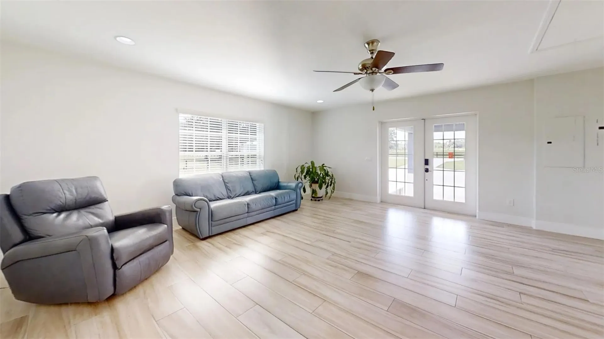 2057 E C 462 Wildwood FL 34785
