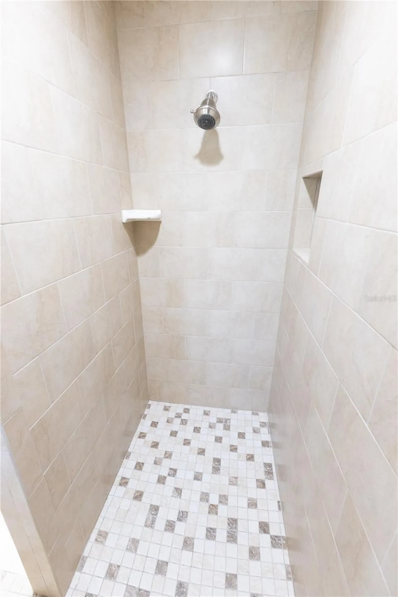 2057 E C 462 Wildwood FL 34785