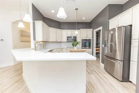 2057 E C 462 Wildwood FL 34785