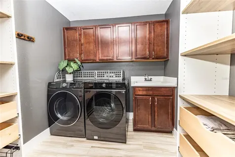 2057 E C 462 Wildwood FL 34785