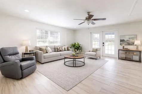 2057 E C 462 Wildwood FL 34785