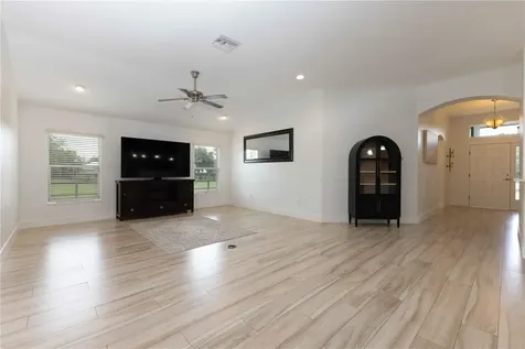 2057 E C 462 Wildwood FL 34785