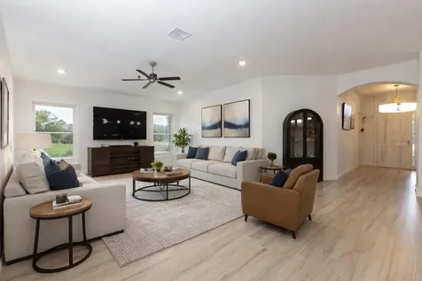 2057 E C 462 Wildwood FL 34785