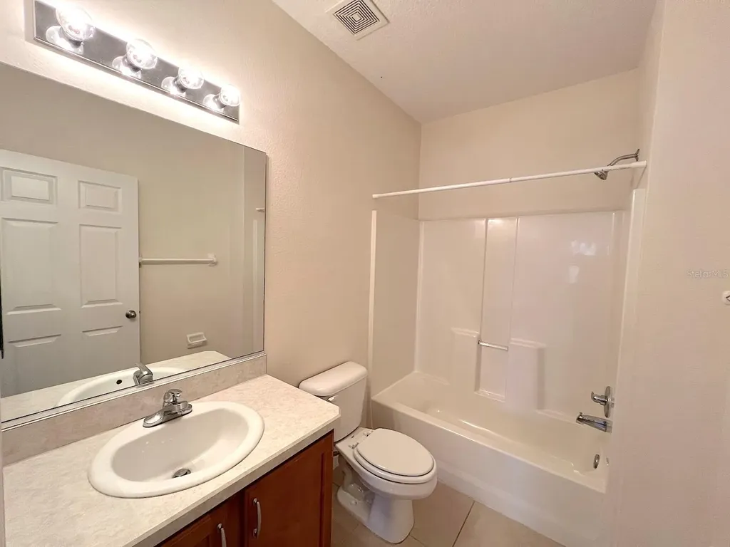 19 Pitt Lane Palm Coast FL 32164