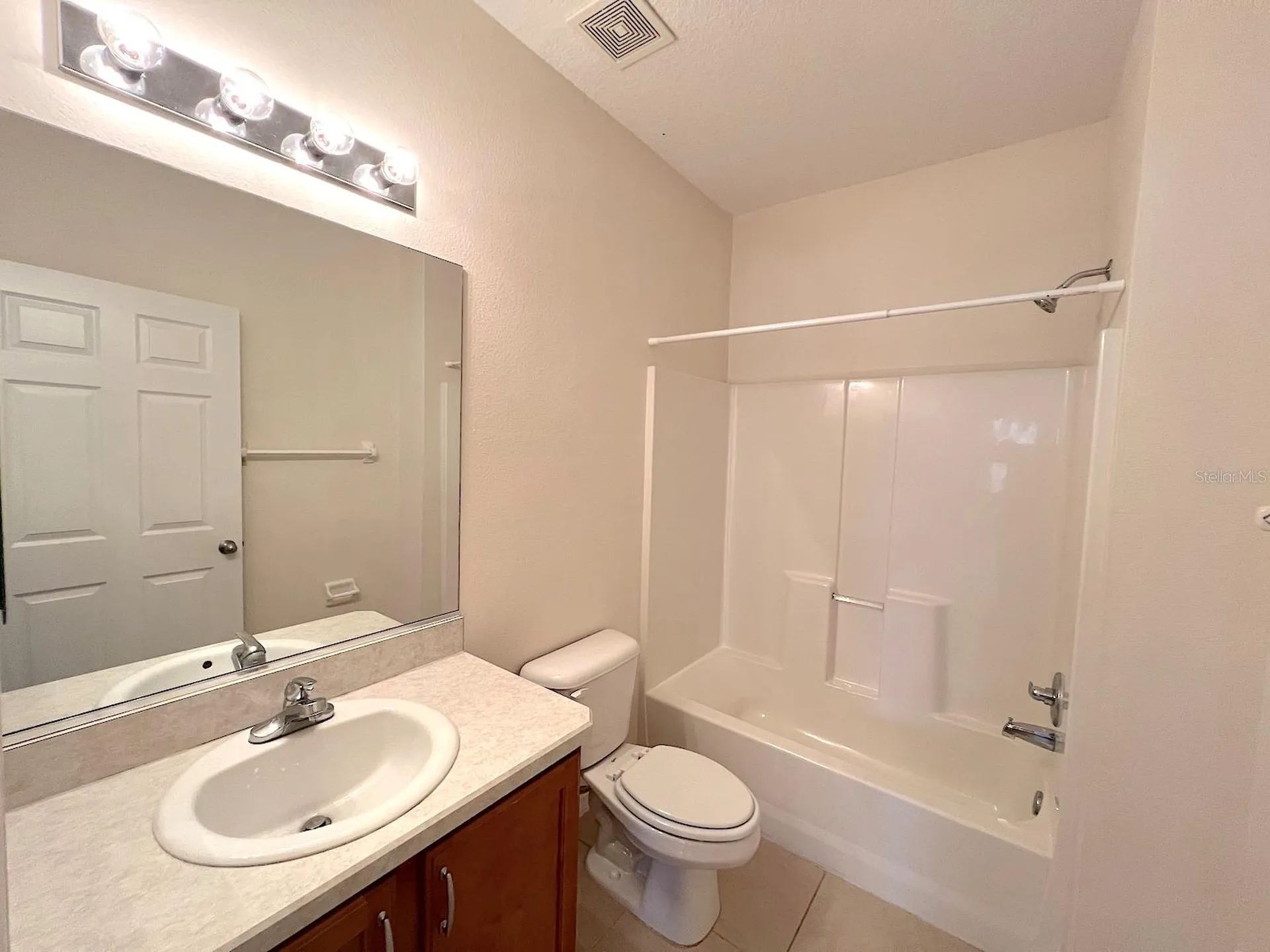 19 Pitt Lane Palm Coast FL 32164
