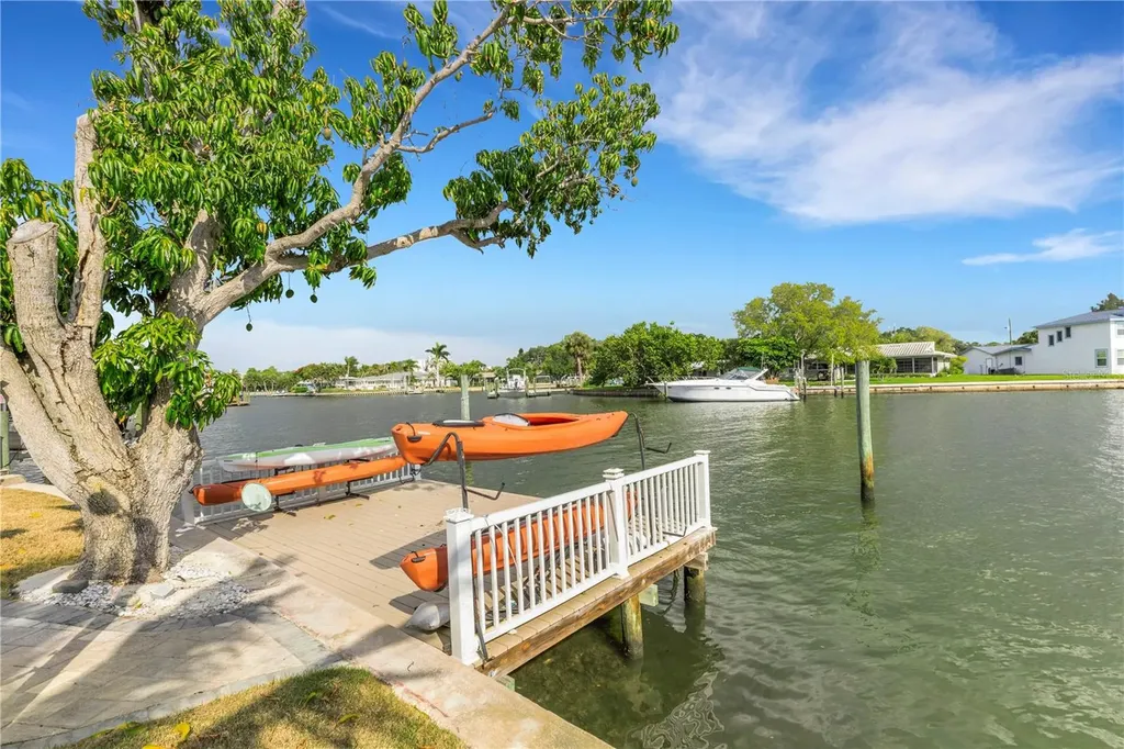 4124 Harbor Circle S Largo FL 33770