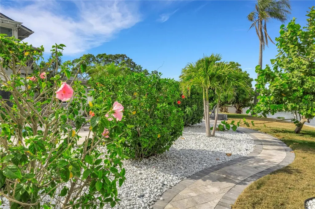 4124 Harbor Circle S Largo FL 33770