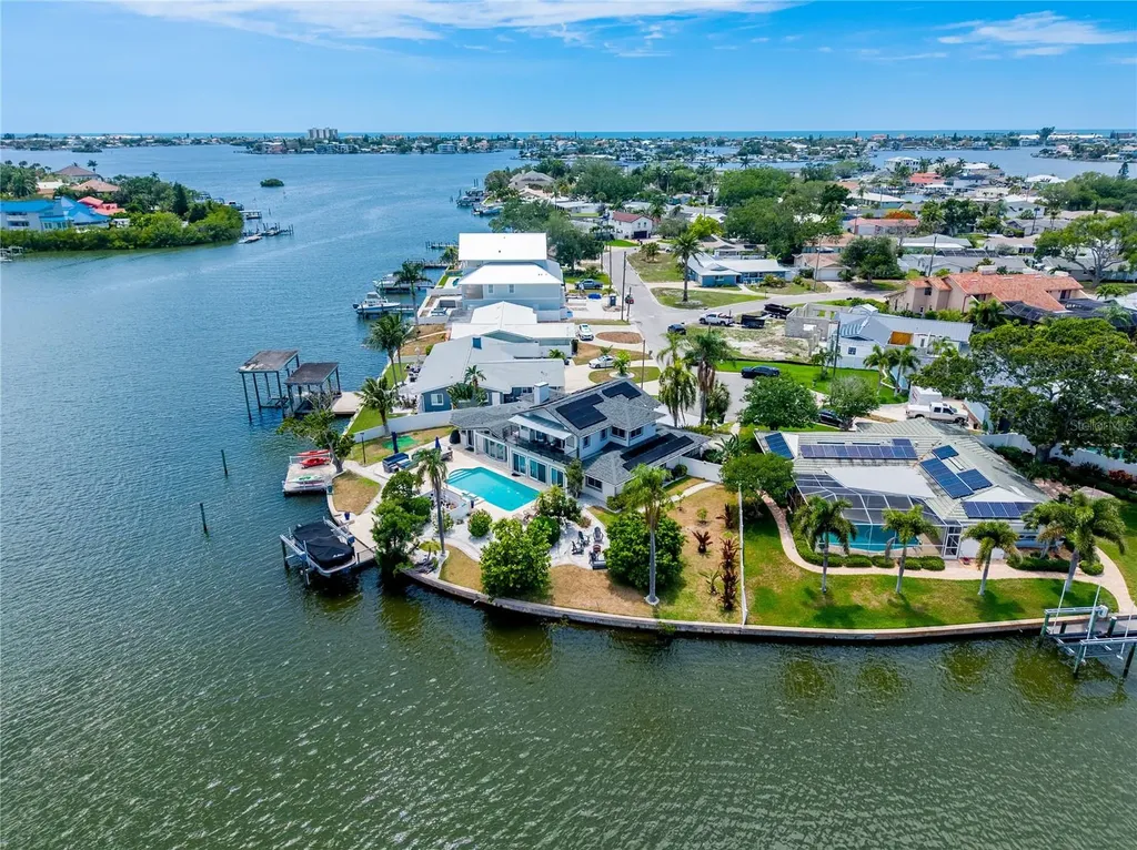 4124 Harbor Circle S Largo FL 33770