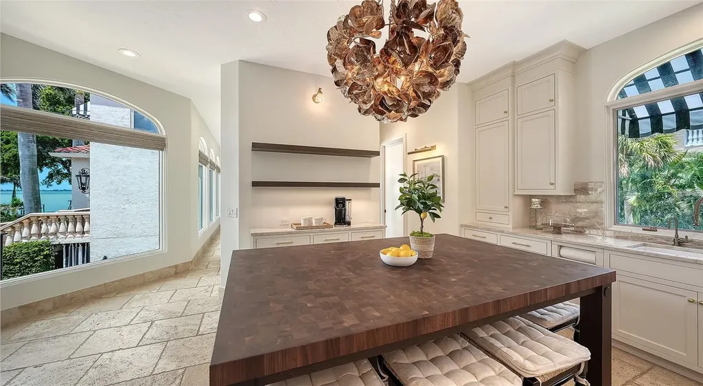 1023 Tocobaga Lane Sarasota FL 34236