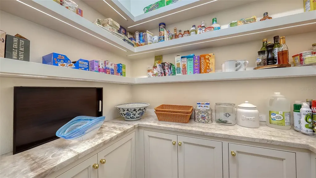 1023 Tocobaga Lane Sarasota FL 34236