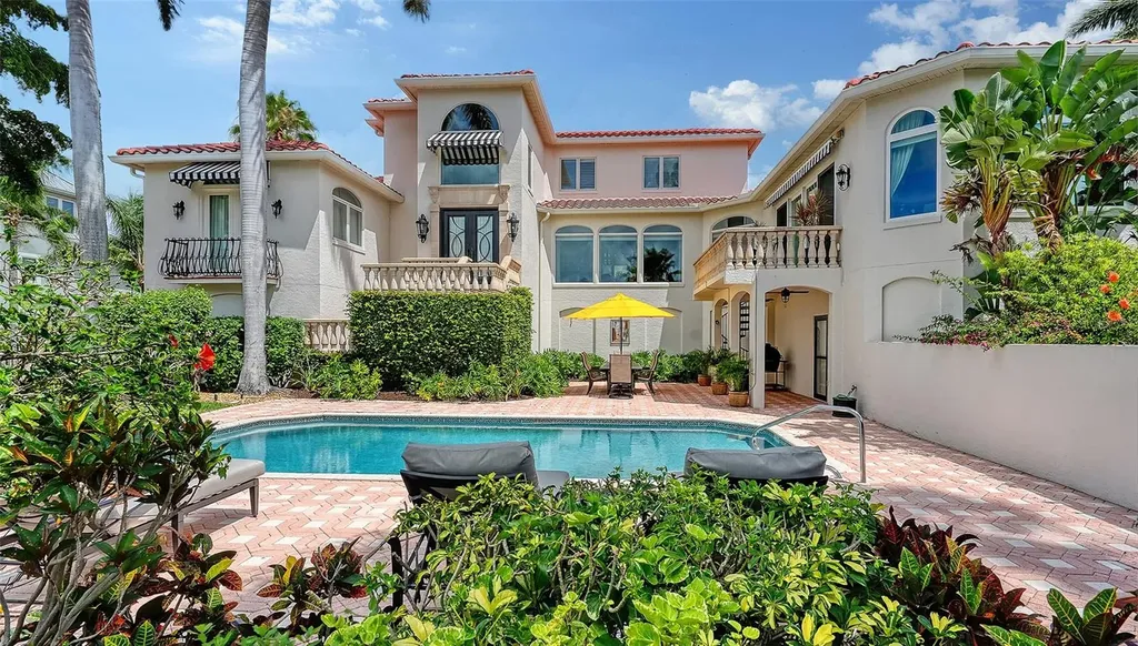 1023 Tocobaga Lane Sarasota FL 34236