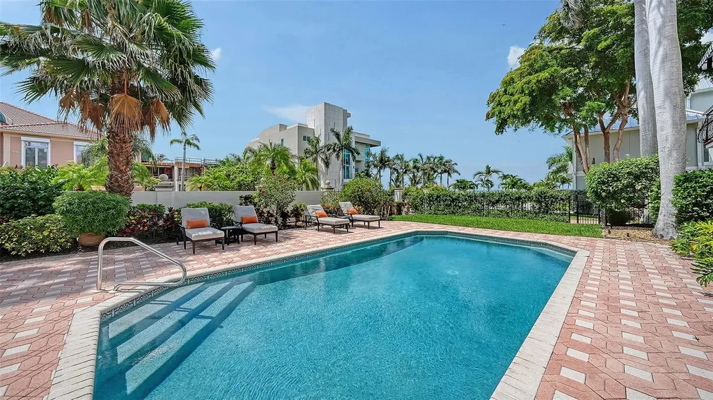 1023 Tocobaga Lane Sarasota FL 34236