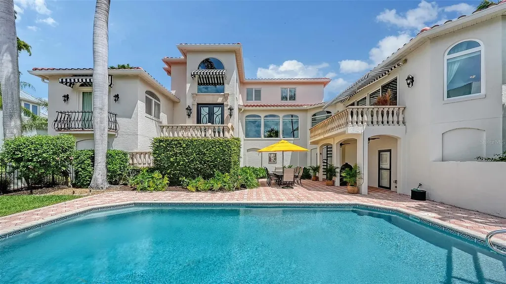 1023 Tocobaga Lane Sarasota FL 34236