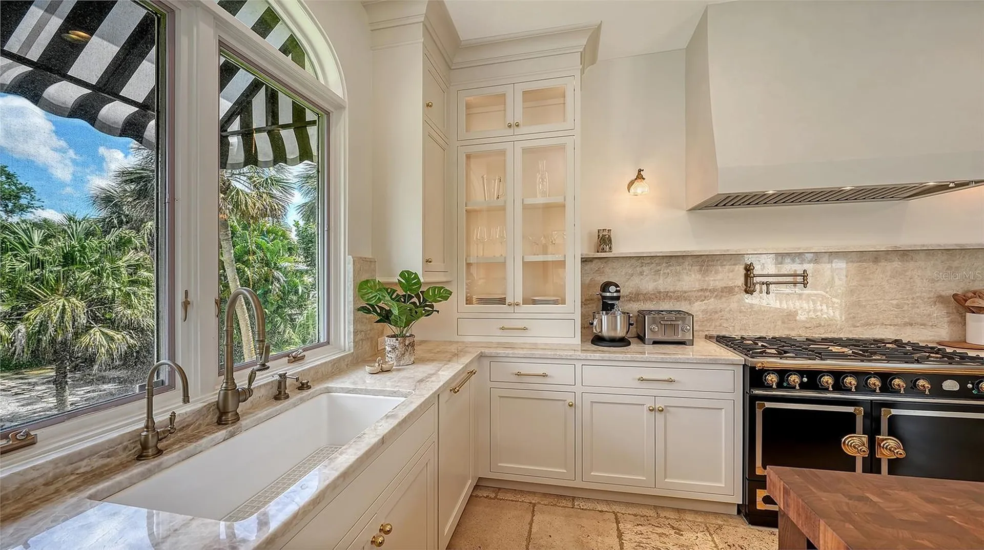 1023 Tocobaga Lane Sarasota FL 34236