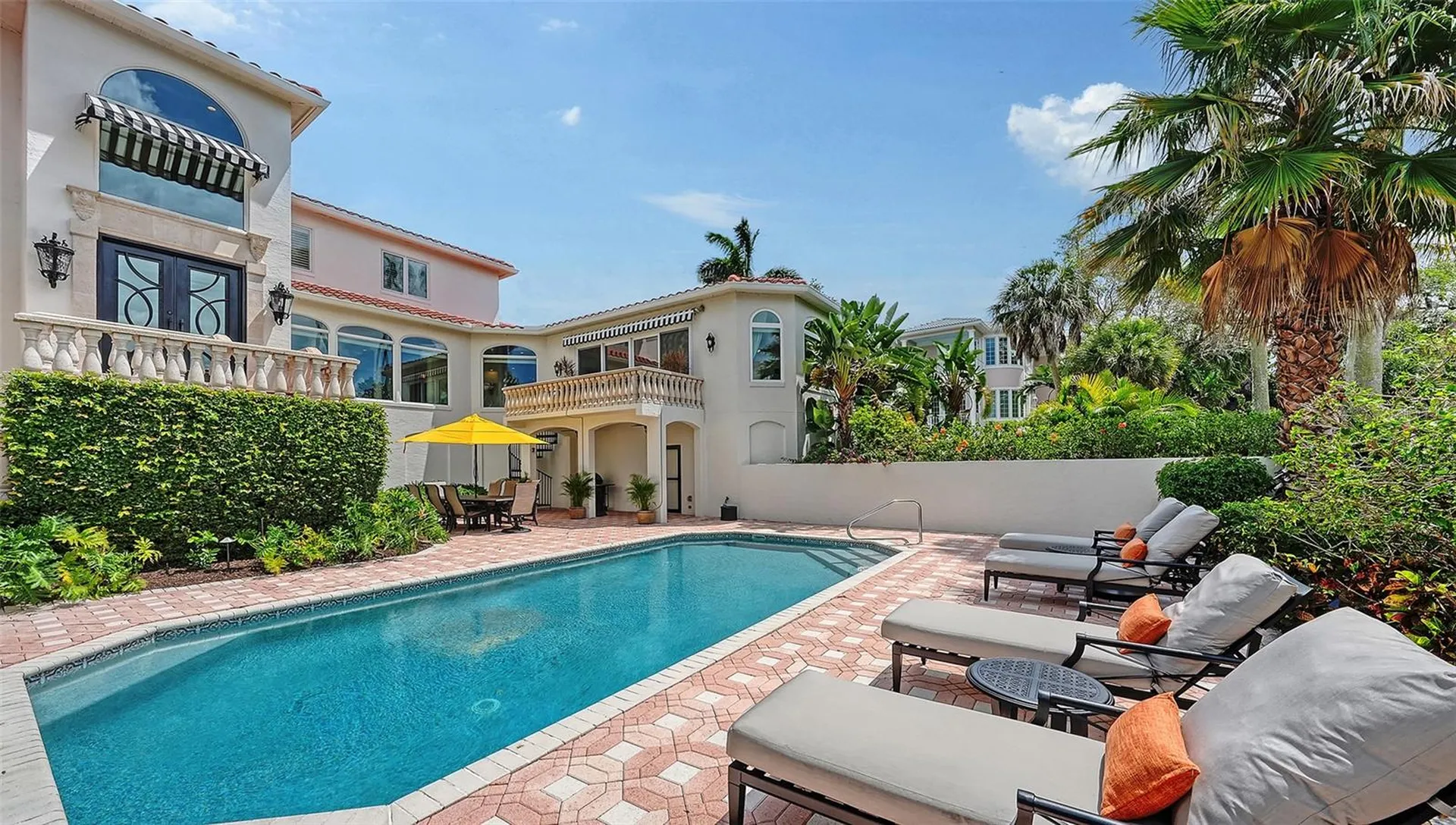1023 Tocobaga Lane Sarasota FL 34236