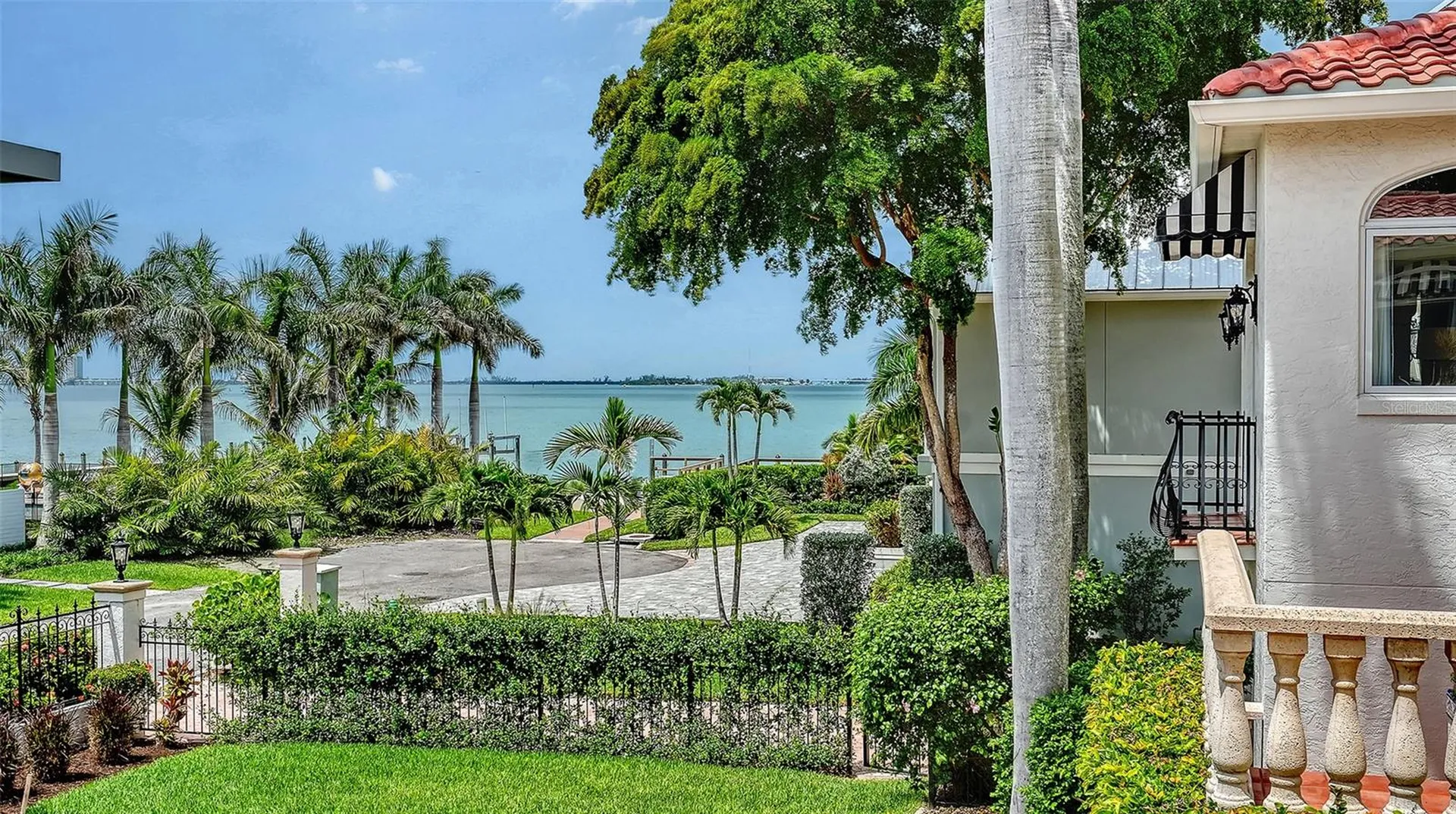 1023 Tocobaga Lane Sarasota FL 34236