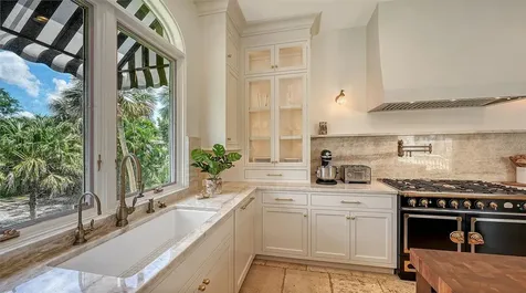 1023 Tocobaga Lane Sarasota FL 34236