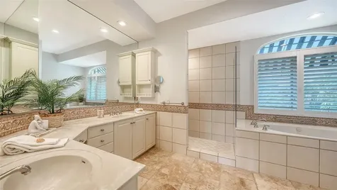 1023 Tocobaga Lane Sarasota FL 34236