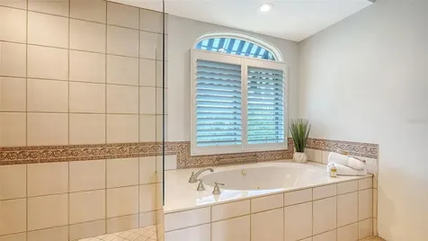 1023 Tocobaga Lane Sarasota FL 34236
