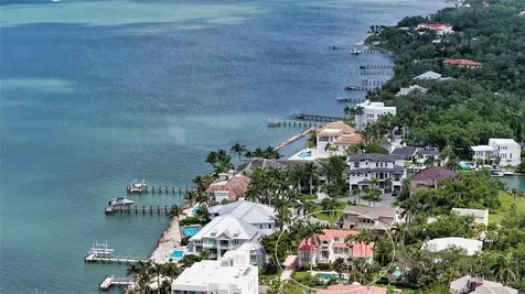 1023 Tocobaga Lane Sarasota FL 34236