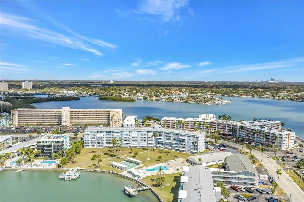 1868 Shore Drive S South Pasadena FL 33707