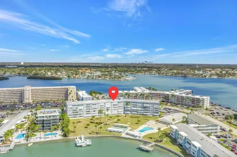 1868 Shore Drive S South Pasadena FL 33707