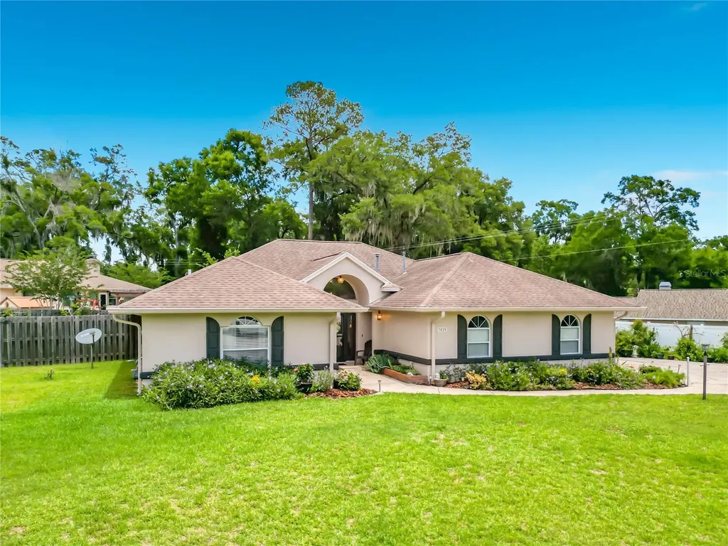 3025 SE 41st Street Ocala FL 34480