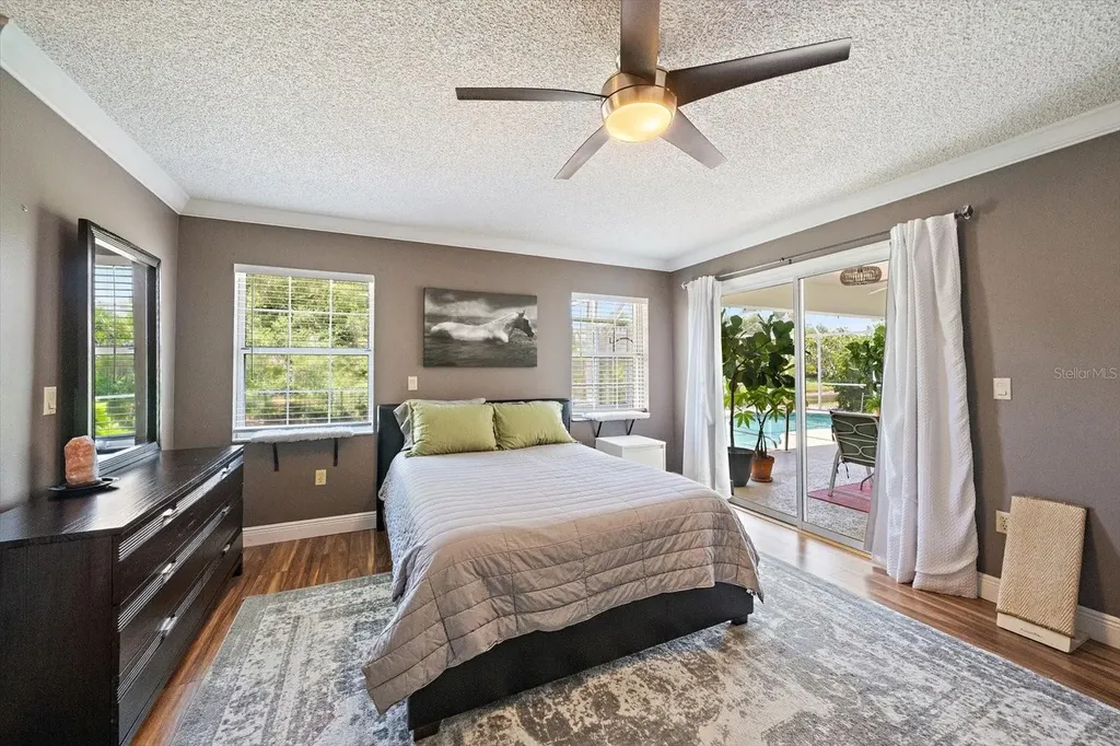 4732 Meadowview Circle Sarasota FL 34233