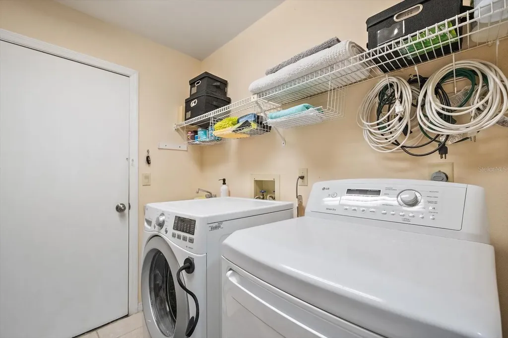4732 Meadowview Circle Sarasota FL 34233