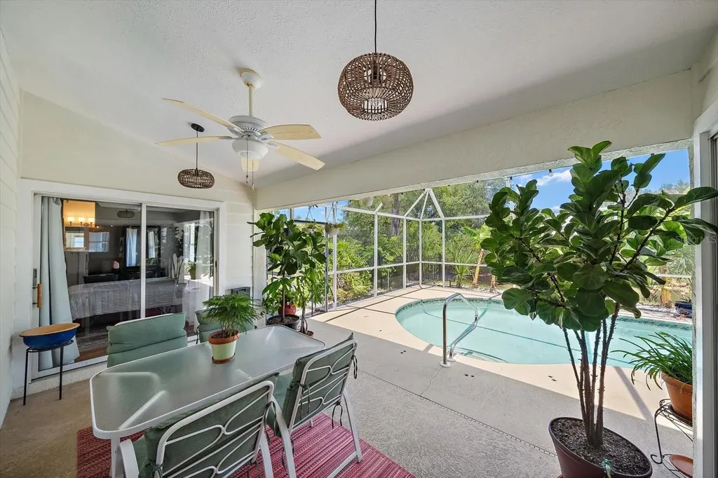 4732 Meadowview Circle Sarasota FL 34233