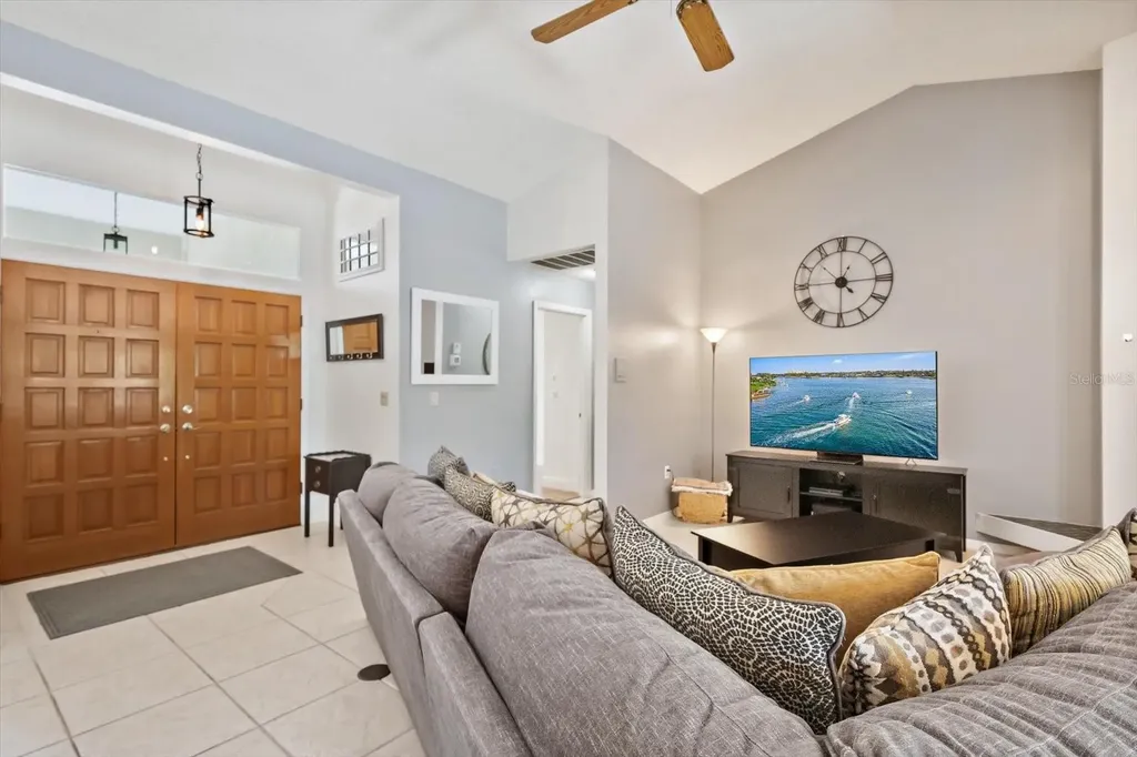 4732 Meadowview Circle Sarasota FL 34233