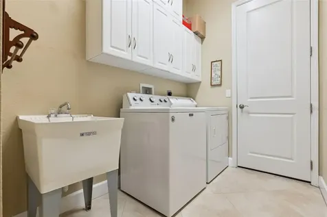 1129 Gardenshire Lane Deland FL 32724