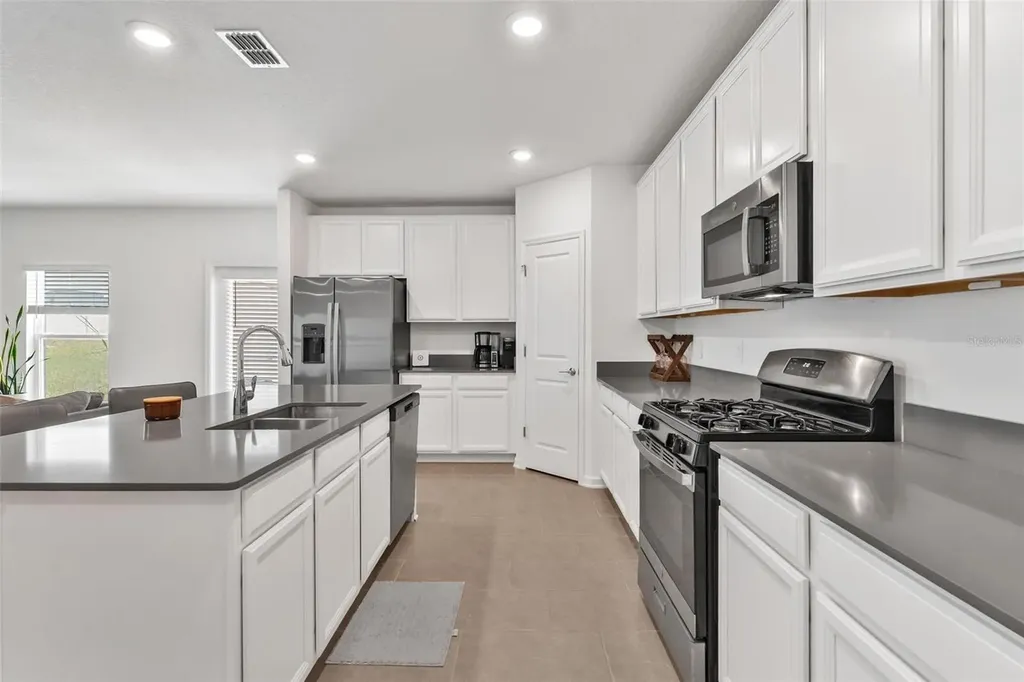 26143 Feathergrass Circle Leesburg FL 34748