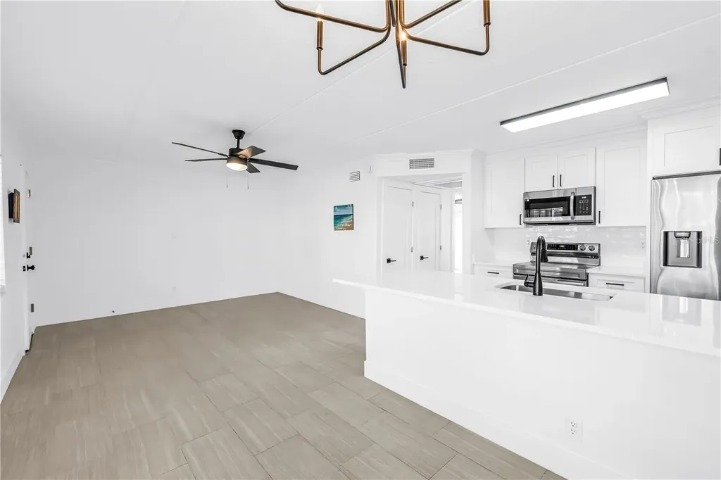 10375 Paradise Boulevard Treasure Island FL 33706
