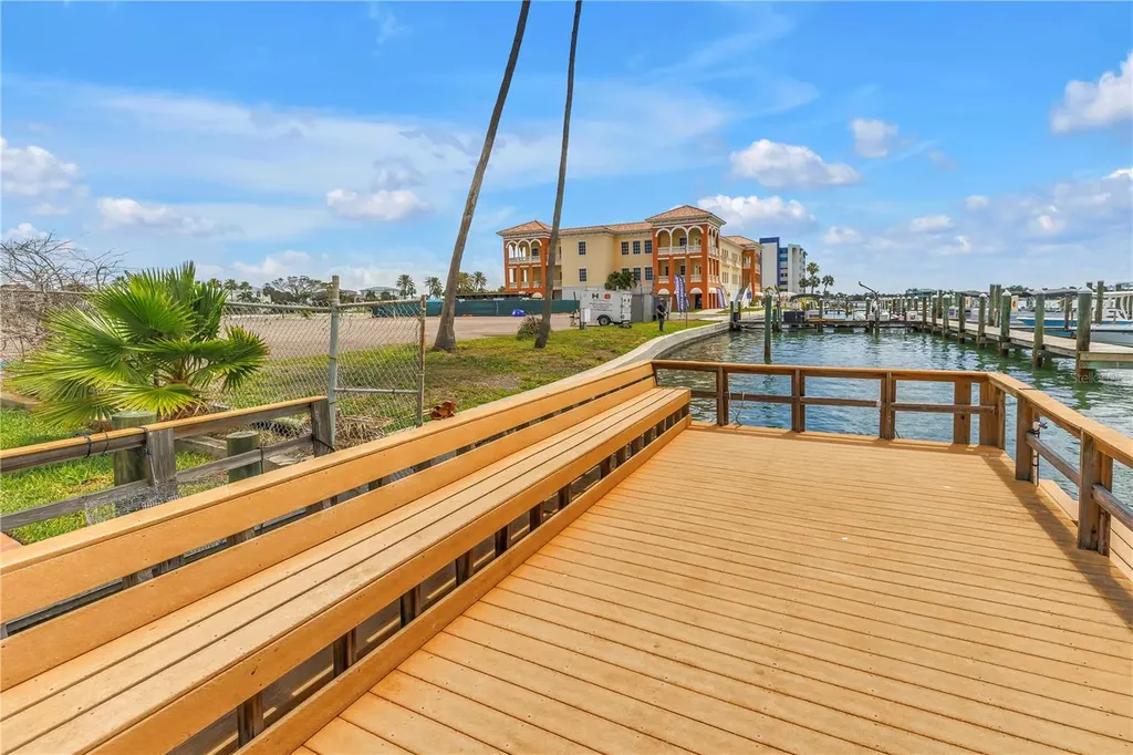 10375 Paradise Boulevard Treasure Island FL 33706