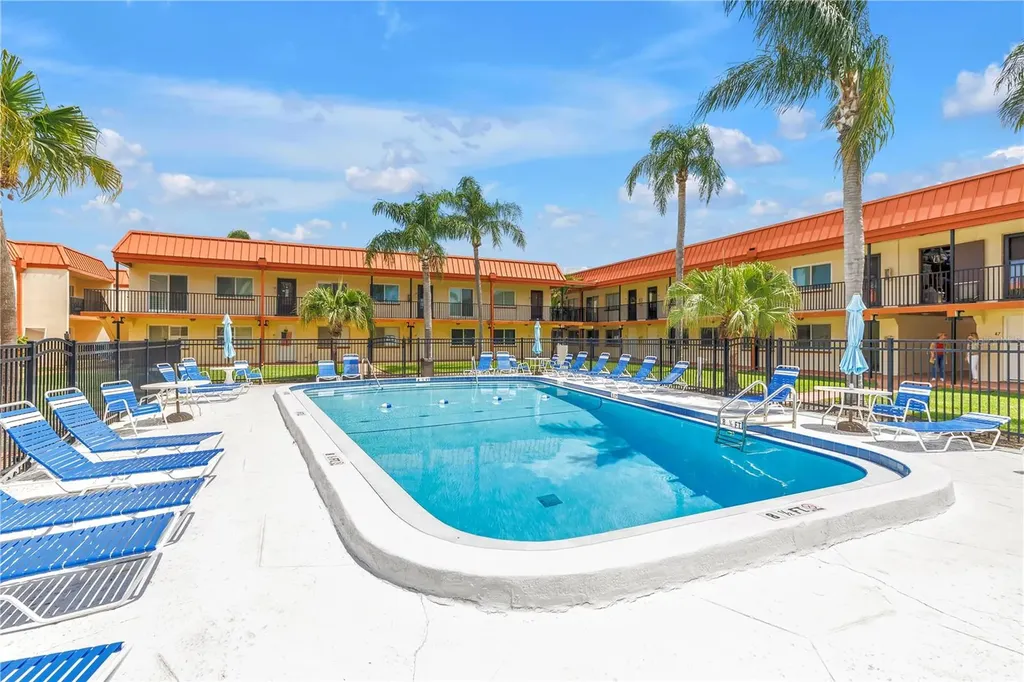 10375 Paradise Boulevard Treasure Island FL 33706