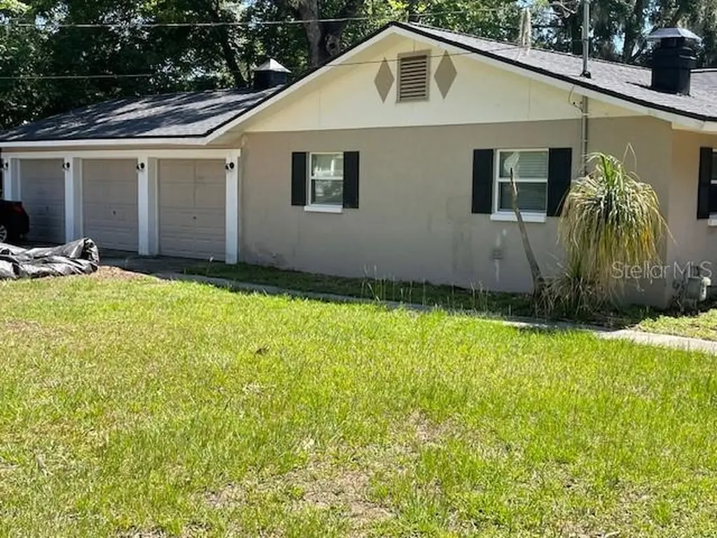 1231 SE 40th Court Ocala FL 34471