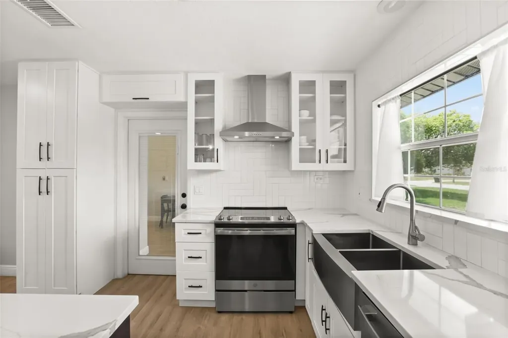 4515 Bradley Avenue Orlando FL 32839