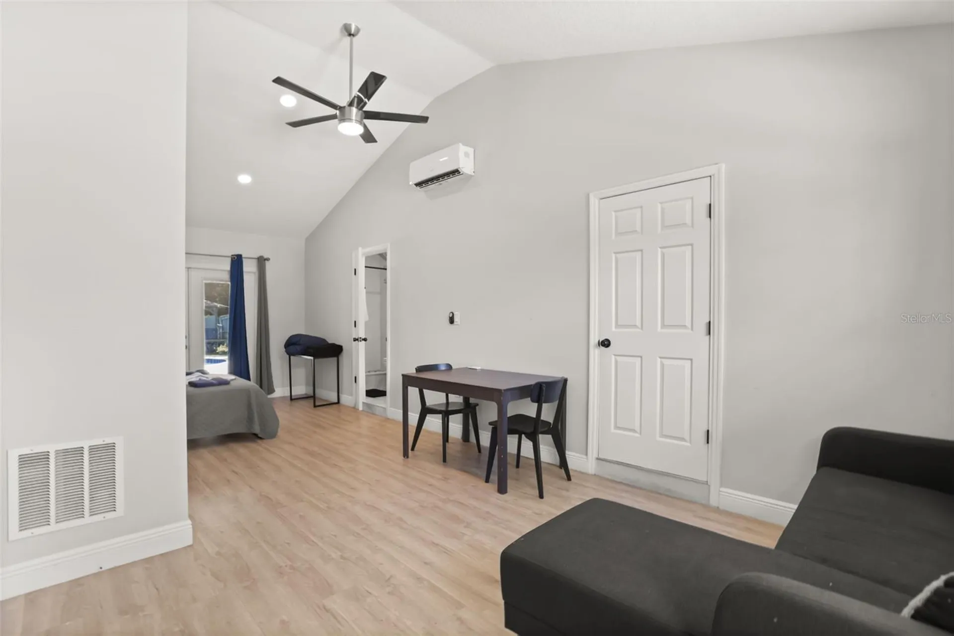 4515 Bradley Avenue Orlando FL 32839