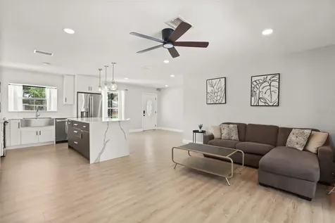 4515 Bradley Avenue Orlando FL 32839