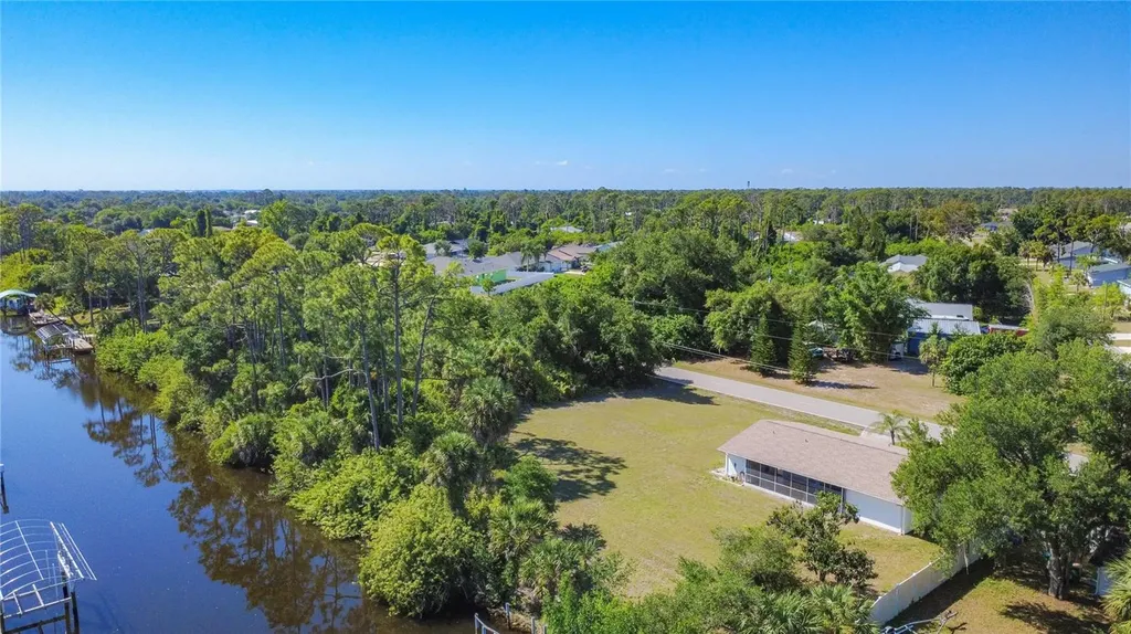 2538 Auburn Boulevard Port Charlotte FL 33948