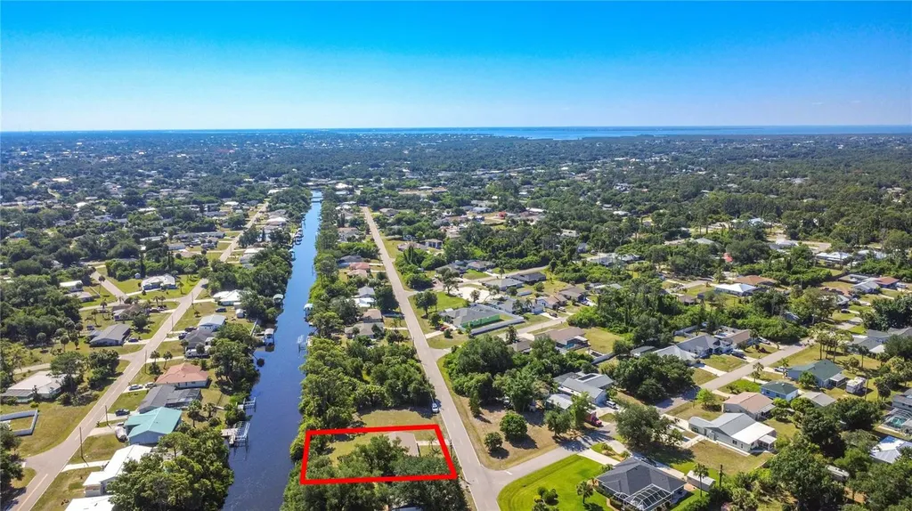 2538 Auburn Boulevard Port Charlotte FL 33948