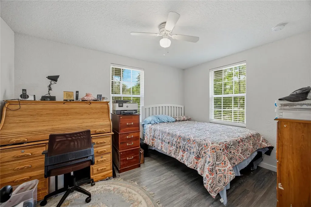 9025 SE County Road 221 Hampton FL 32044