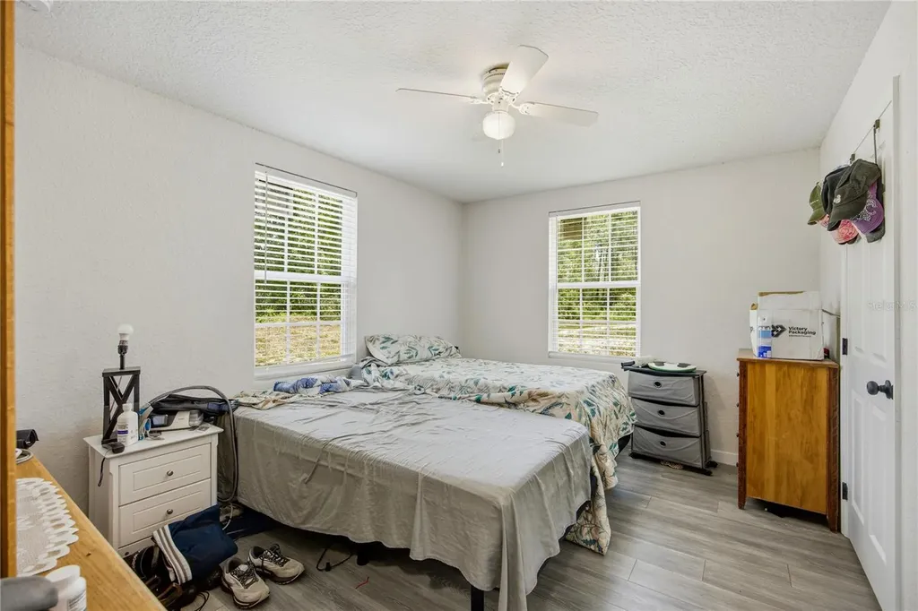 9025 SE County Road 221 Hampton FL 32044