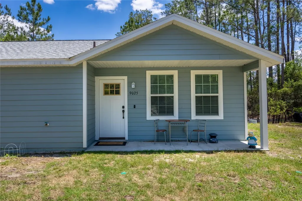 9025 SE County Road 221 Hampton FL 32044